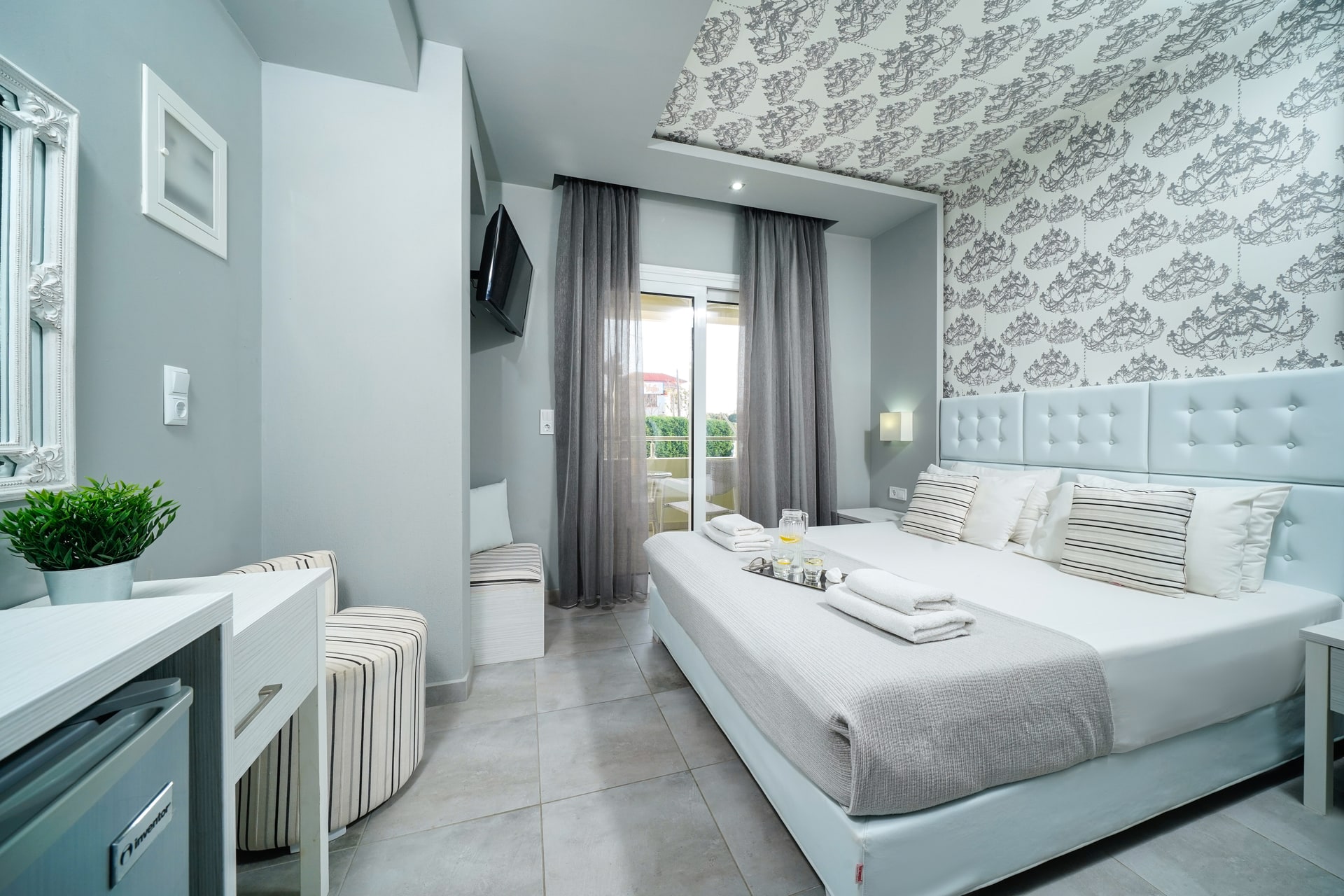 Double room pool view