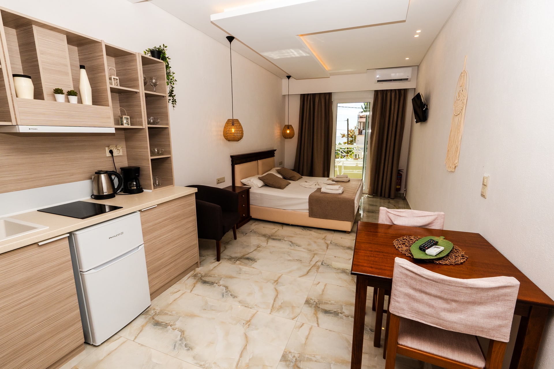 Quadruple studio ground floor